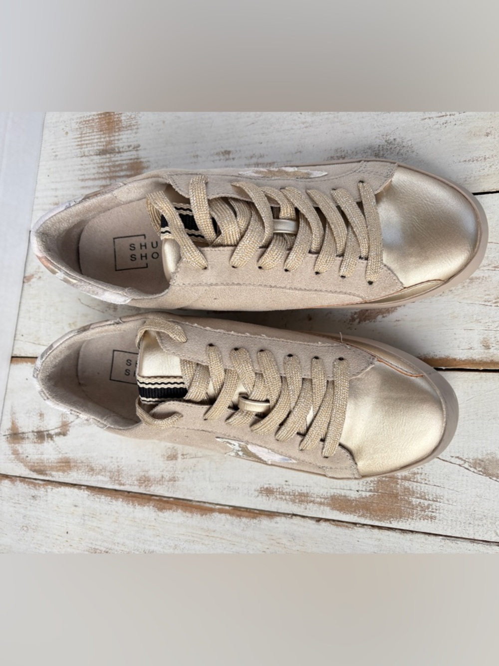 SHU SHOP Reya sneaker gold tone distressed star cowhide sz 8 NWOB - Picture 3 of 15